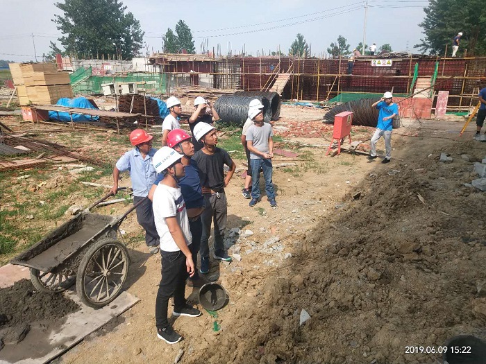 1560756552449682.jpg 执行项目经理李恩怀带队到张寨镇污水处理厂检查指导.jpg