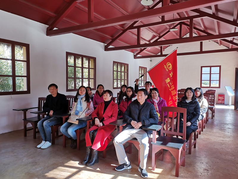 1576662383492541.jpg 感受原教室环境.jpg