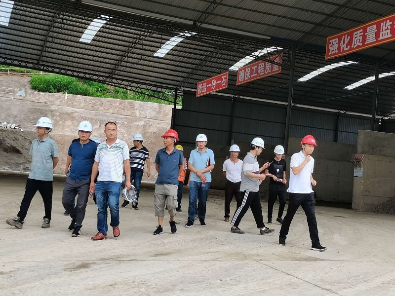 1595581638766308.jpg 检查拌合站.jpg