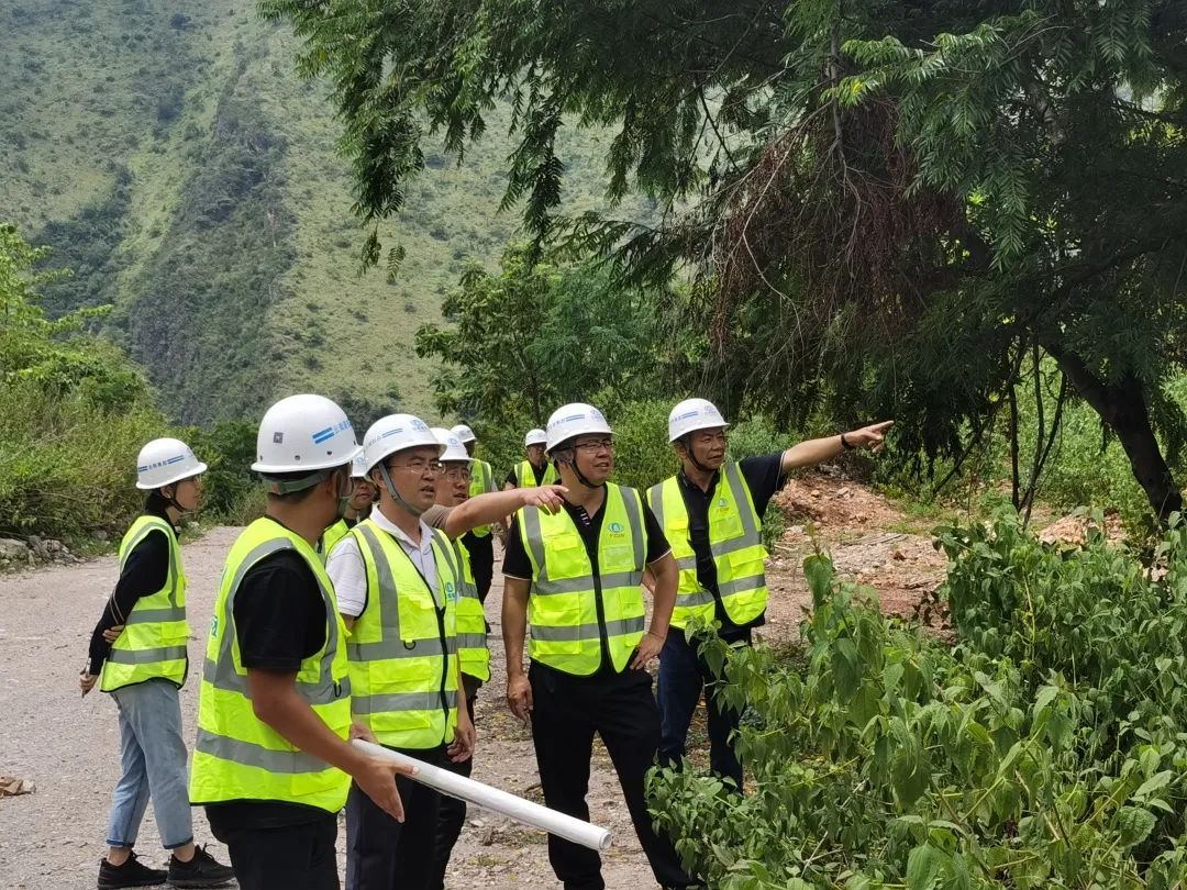 1662035000107629.jpg 李元鸿带队到峨石红项目开展项目策划评审及“送清凉”慰问活动3.jpg