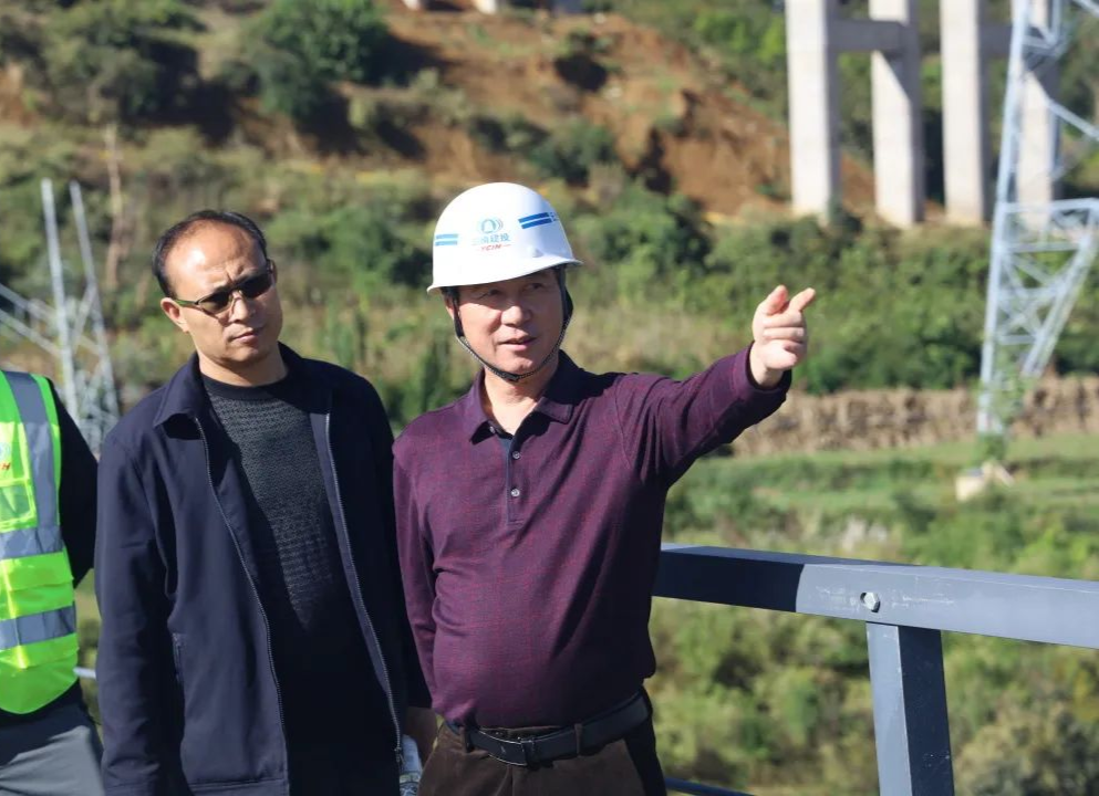 1667178599564482.png 2022-10-28-祥云铁路专用线项目成功验收1.png