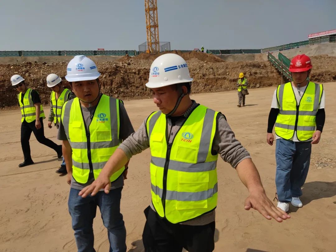 1678237659836828.jpg 2023-3-7-柳德胜到巧家北门滨江项目检查.jpg