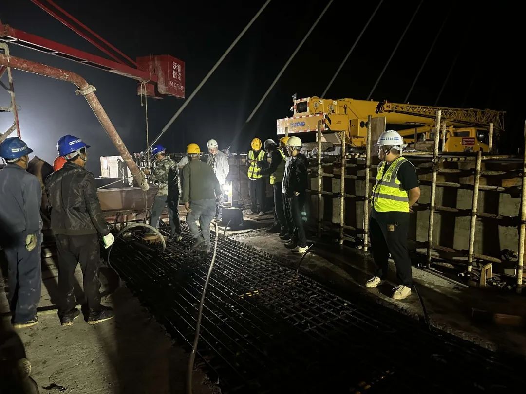 1680486145774479.jpg 2023-3-30-景洪神秘谷澜沧江大桥江南岸边跨顺利合龙.jpg